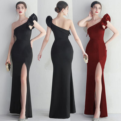 Jednoroczne ramię Slim Fit Formal Robe Ruffled Edge Cover Hip Fashion Sexy Slit Dress