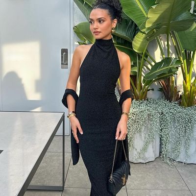 Modny temperament nowy seksowny blockbuster halter halter szczupły splicing rękaw długa jasna jedwabna sukienka